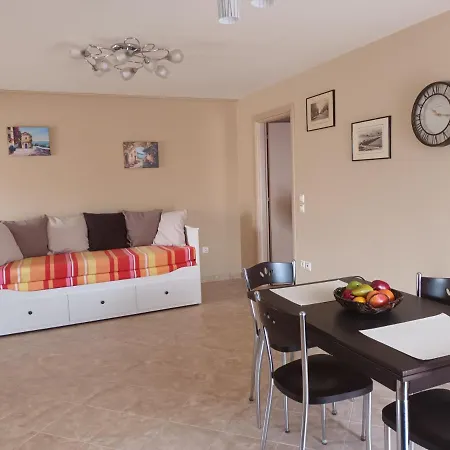 Livieratos Apartman *